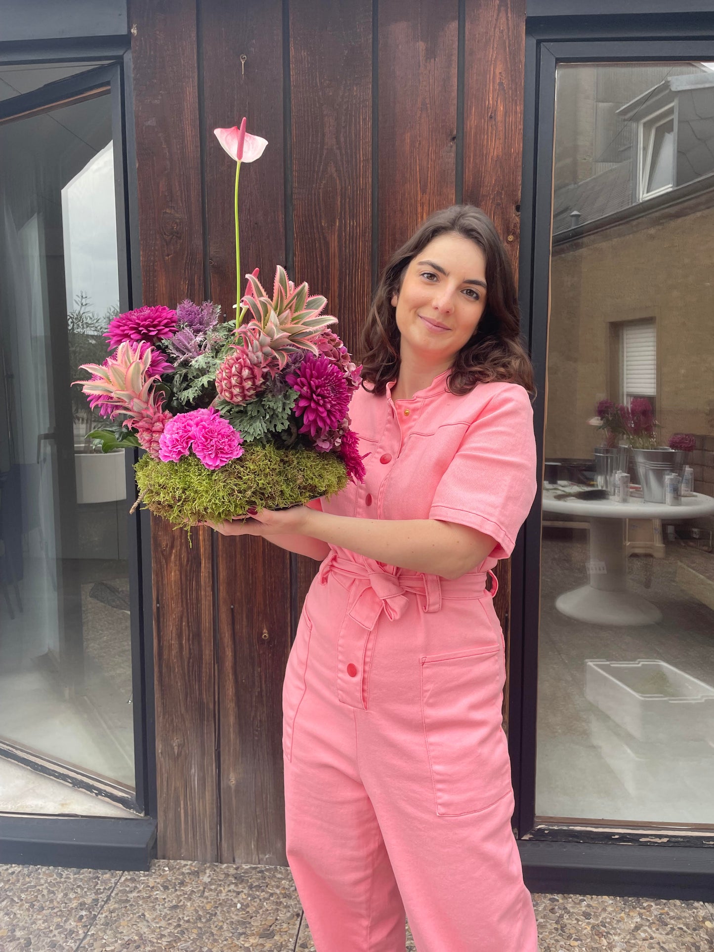 SIGNATURE FLORAL SCULPTURE